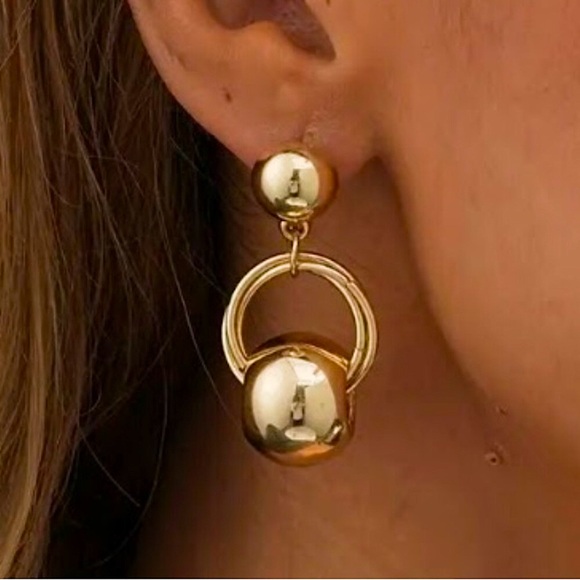 Jewelry - 🧡10/$45🧡NEW Gold Large Acrylic Dangle Earrings